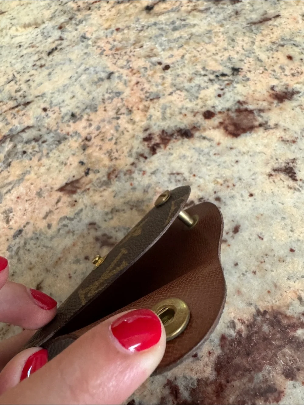 Louis Vuitton Monogram Round Key Holder new in original box